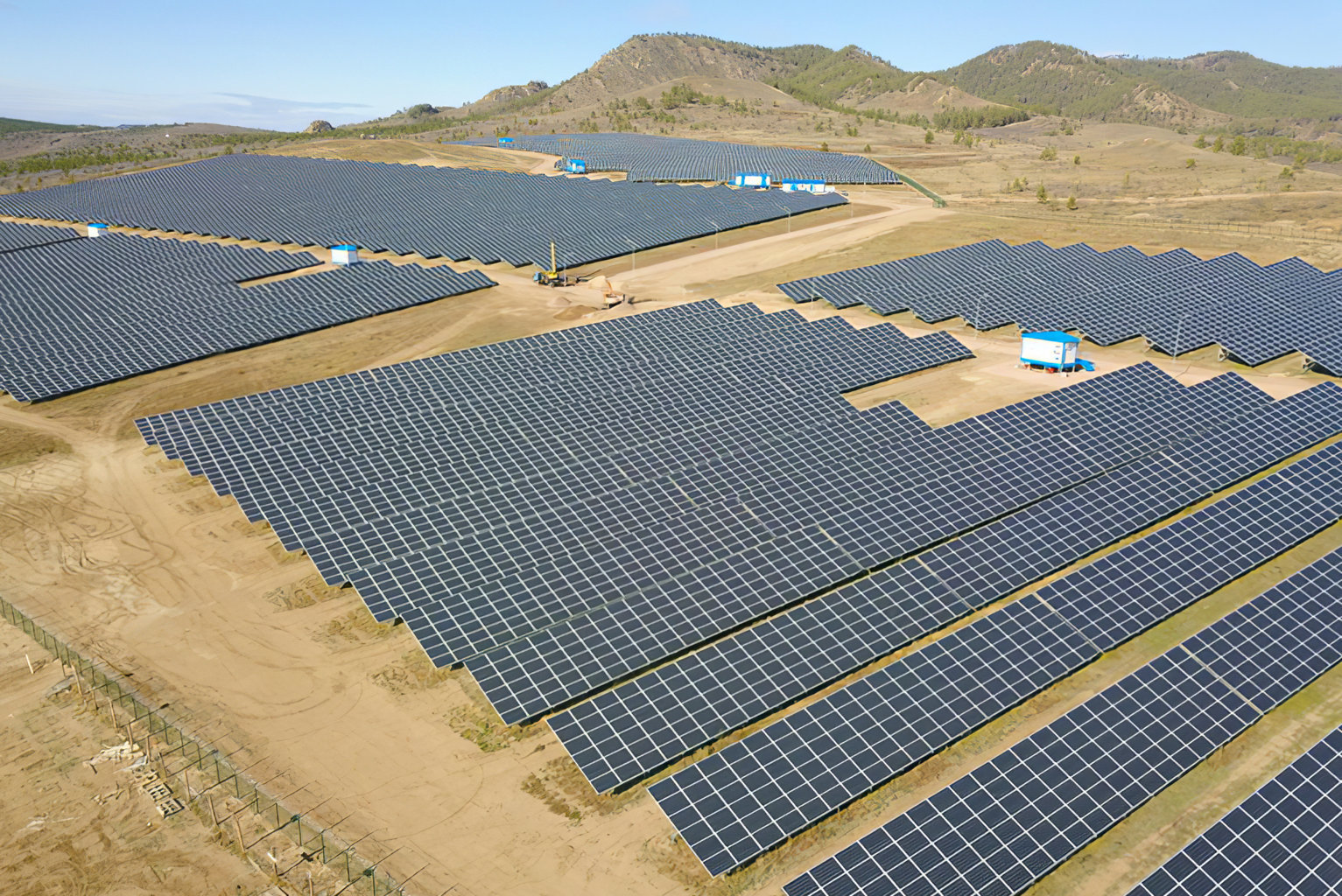 Limpiamos parques solares y conseguimos la máxima eficiencia energética